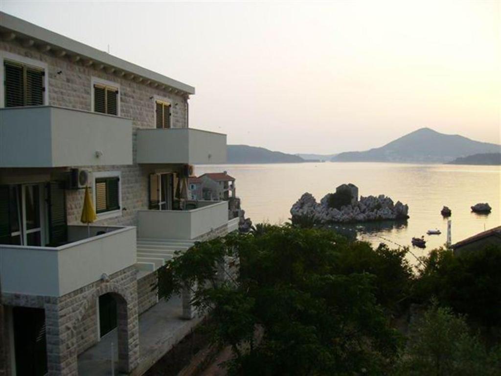 Guest House Villa Pastrovka Свети-Стефан Экстерьер фото